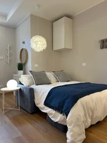 Apartamento inteiro em Via Privata Costanzo Cantoni, imagem 9 de 42