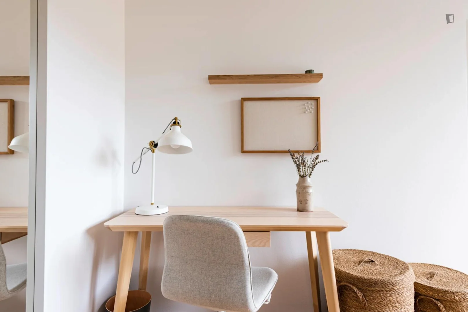 Quarto amigo do estudante em  com comodidades modernas