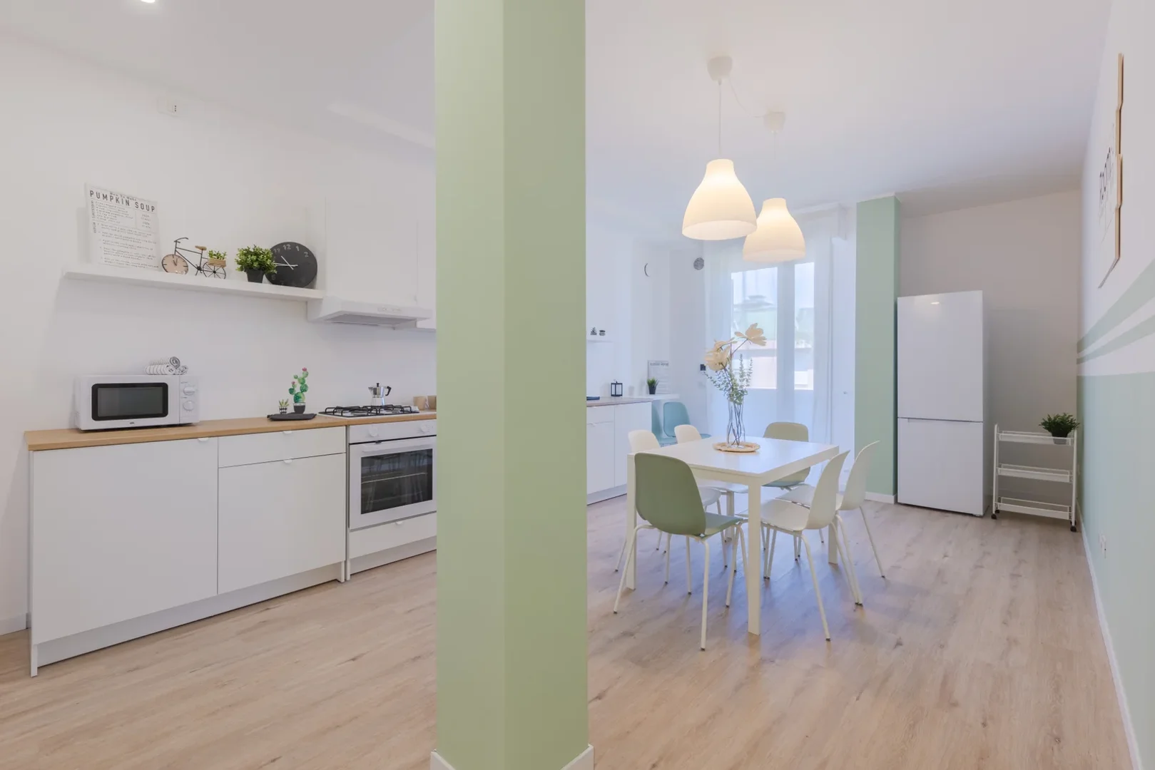 Economical student room with convenient location in 