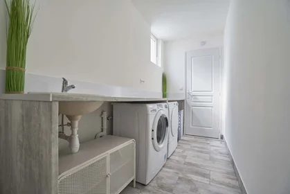 Chambre privée à 430 Av. de Dunkerque, 59130 Lambersart, France, image 27 de 27