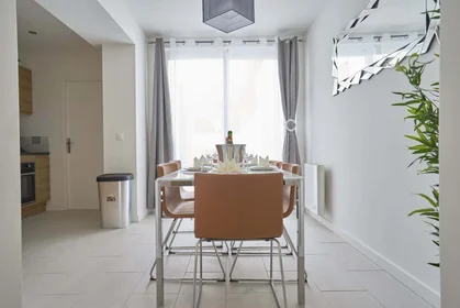 Habitación privada en 148 Rue Flament Reboux, 59130 Lambersart, France, imagen 13 de 27