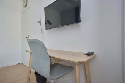 Private room at 148 Rue Flament Reboux, 59130 Lambersart, France, image 5 of 27