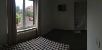Chambre privée à 76 Rue du 20ème Siècle, 59160 Lille, France, image 1 de 10