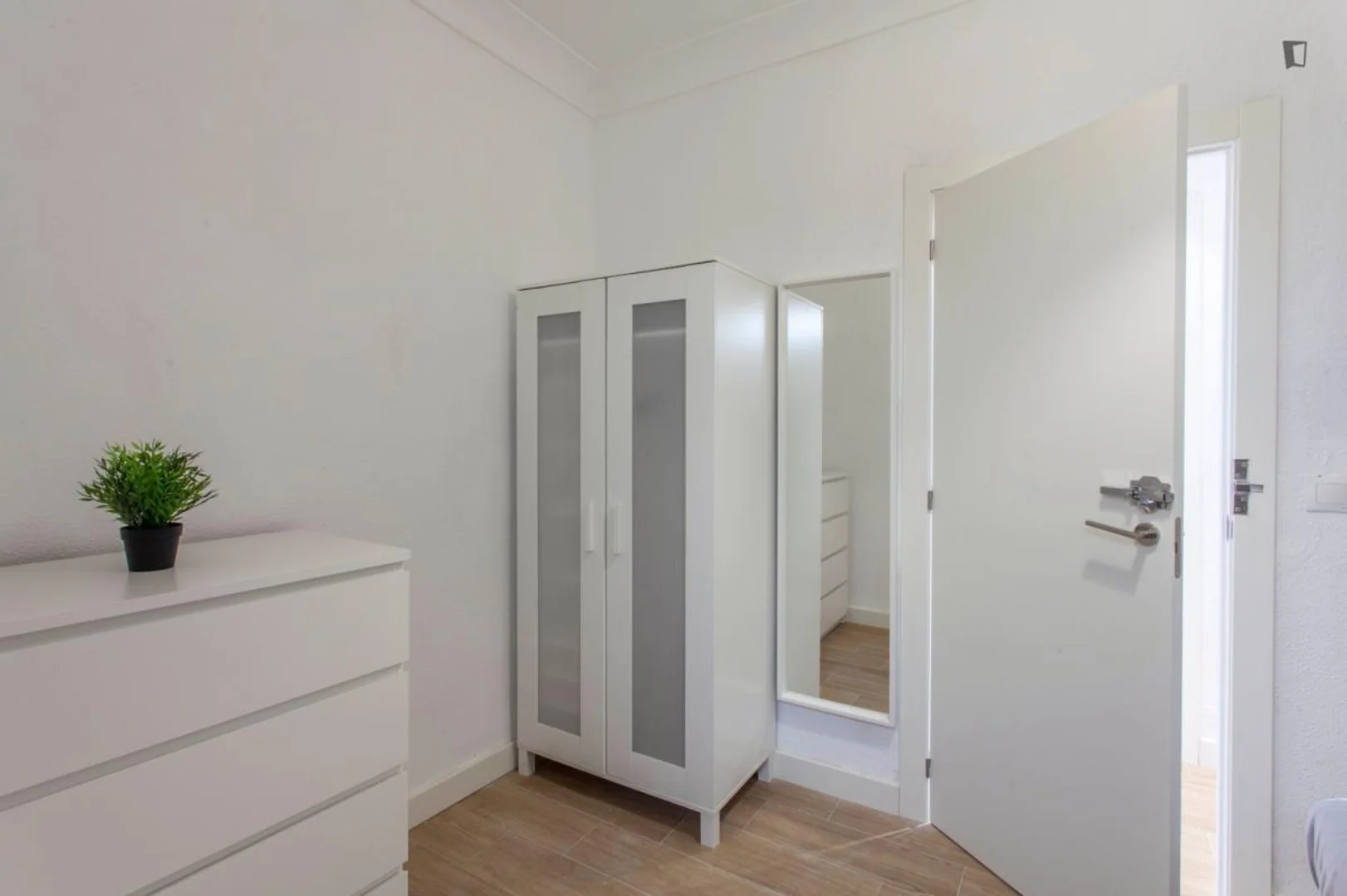 Chambre d'étudiant confortable et spacieuse dans 