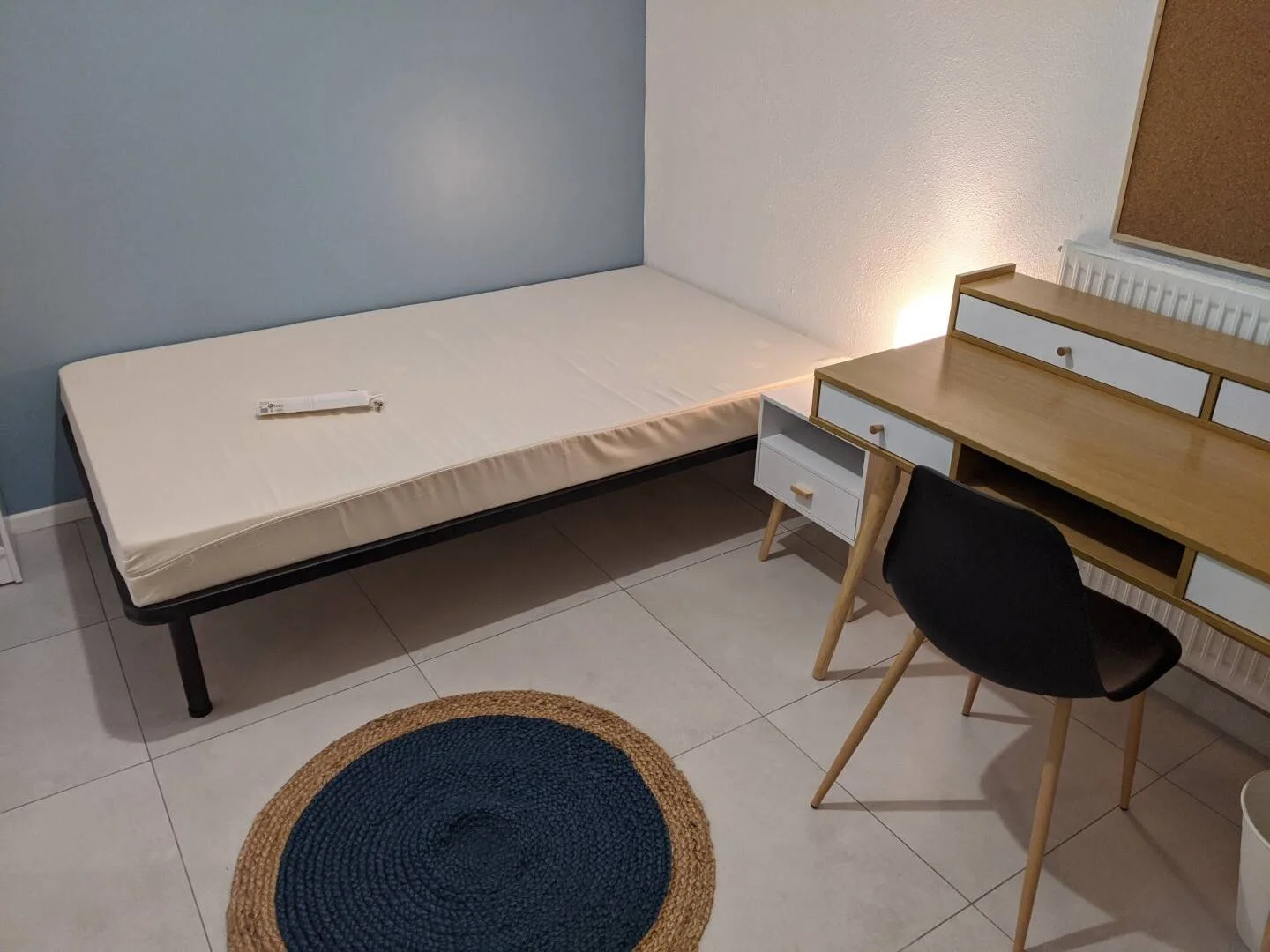 Helles und luftiges Studentenzimmer mit einfachem Zugang zur Universität in 