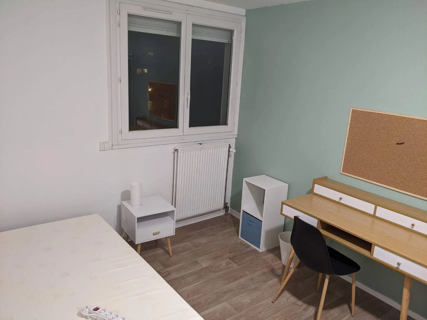 Helles und luftiges Studentenzimmer mit einfachem Zugang zur Universität in 
