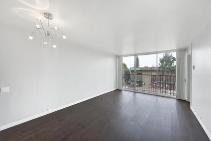 Studio in residence at 1709 Shattuck Ave., Berkeley, CA 94709, United States, image 24 of 25