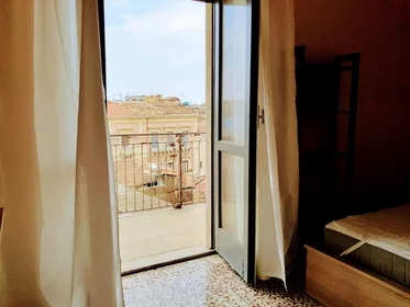 Chambre privée à Via Plebiscito, Centro-San Cristoforo, image 4 de 7