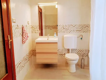 Chambre privée à Via Plebiscito, Centro-San Cristoforo, image 6 de 7