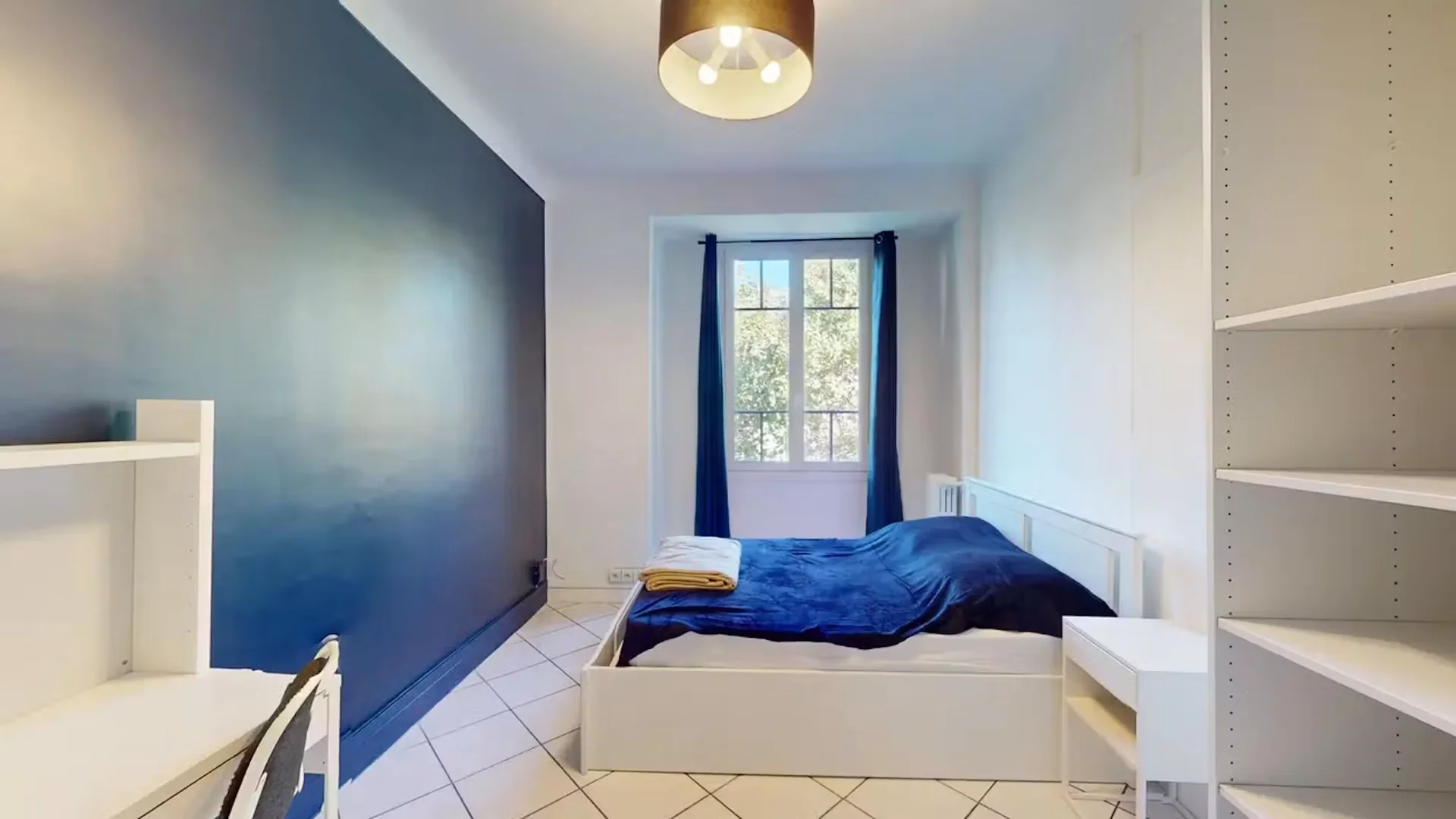 Cozy room for students available in 
