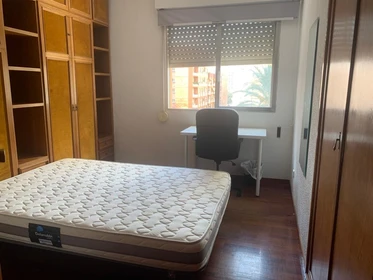 Castellon-de-la-plana-castello-de-la-plana de çift kişilik yataklı kiralık oda