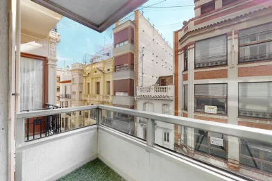 Chambre privée à Carrer d'Enmig, 23, 12001 Castelló de la Plana, Castelló, Spain, image 3 de 12