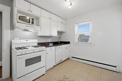 Entire apartment in residence at 195, Concord Ave., Unit 11, Cambridge, Cambridge, MA, 02138, image 13 of 15