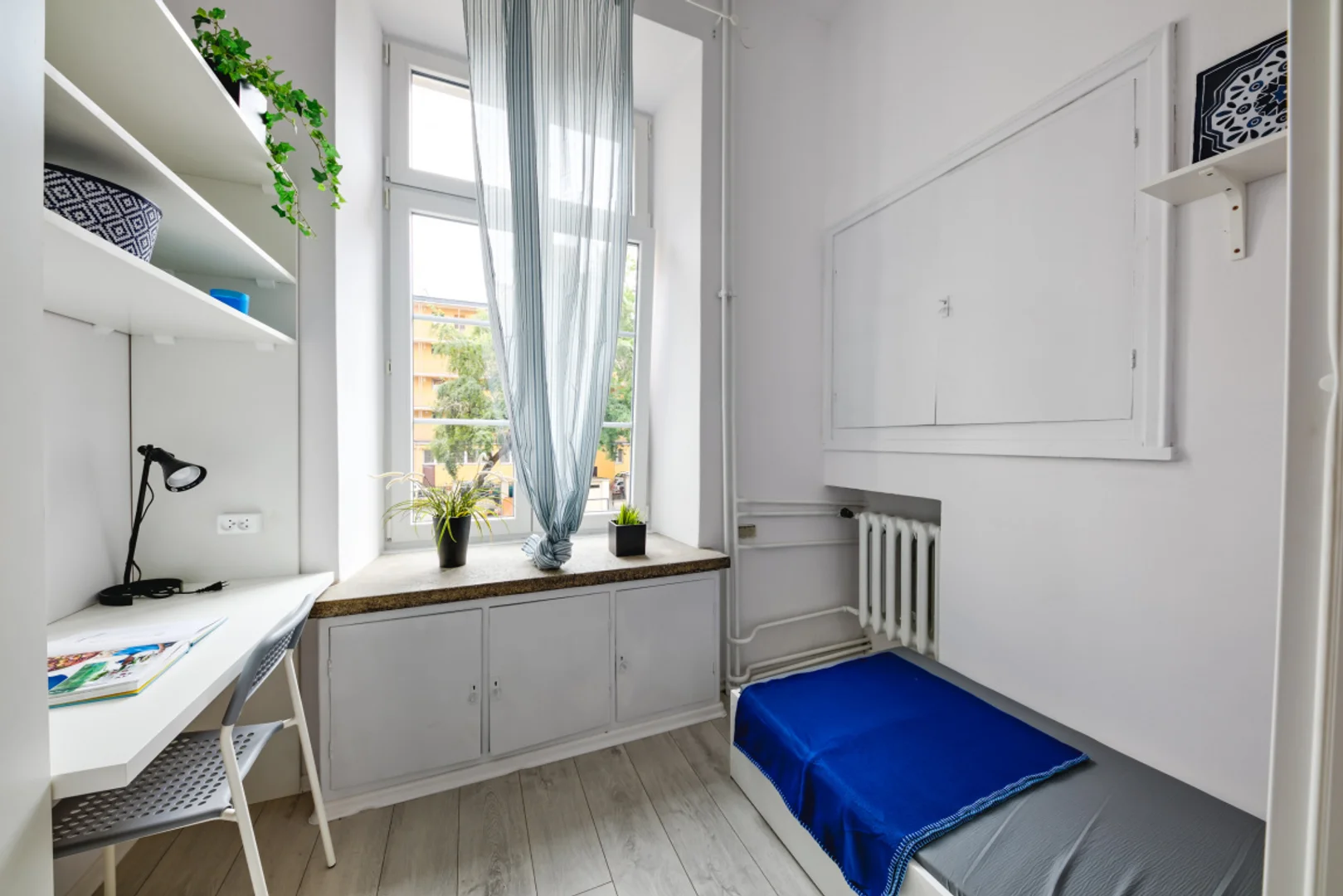 Cozy room for students available in 