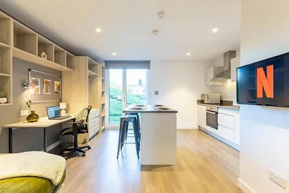 Quarto privado em Willowbank Road, imagem 26 de 43