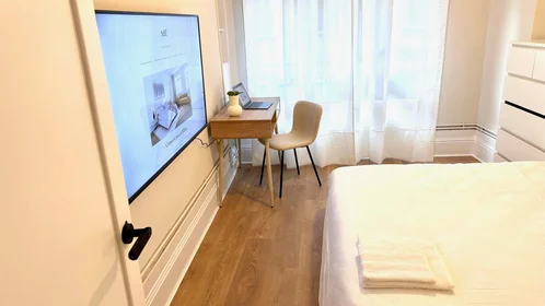 Private room at Kalea Manuel Allende, 2, 48010 Bilbo, Bizkaia, Spain, image 4 of 18