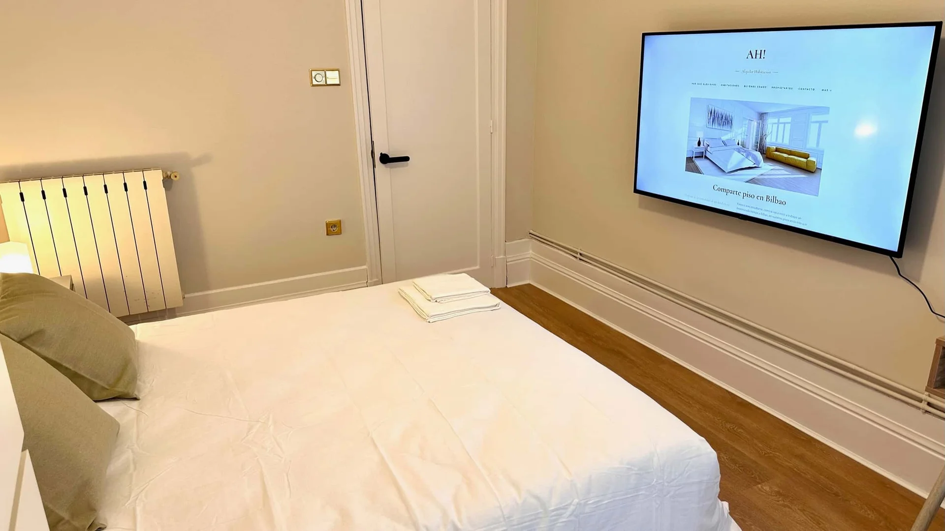 Room for rent in student apartment in , fully furnished