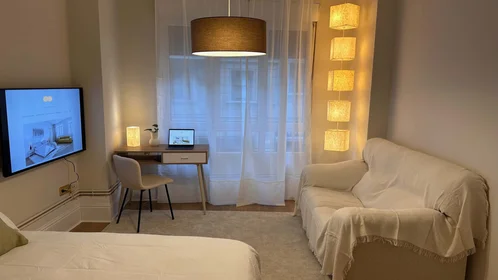 Private room at Kalea Manuel Allende, 2, 48010 Bilbo, Bizkaia, Spain, image 4 of 20