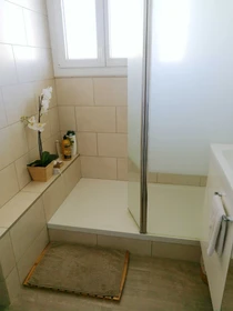 Quarto privado em Rue Président Robert Schuman, imagem 21 de 31