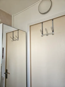 Quarto privado em Rue Président Robert Schuman, imagem 24 de 31