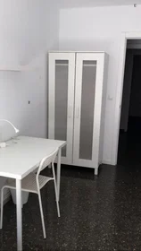 Chambre privée à Carrer del Doctor Moliner, image 3 de 19