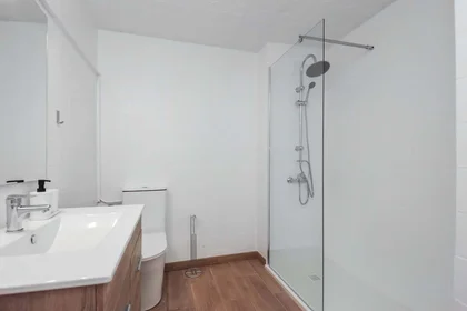 Chambre privée à Av. del Carrilet, 40, puerta 2, 43204 Reus, Tarragona, Spain, image 29 de 49