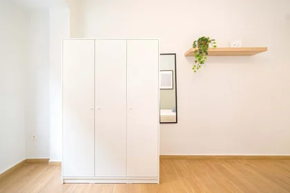 Private room at Carrer de Teodor Llorente, 3, 2º puerta 1, 03201 Elx, Alicante, Spain, image 1 of 32