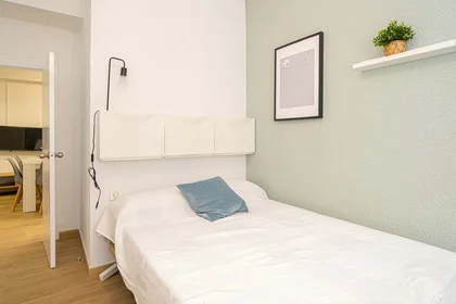 Private room at Carrer de Teodor Llorente, 3, 2º puerta 1, 03201 Elx, Alicante, Spain, image 2 of 32