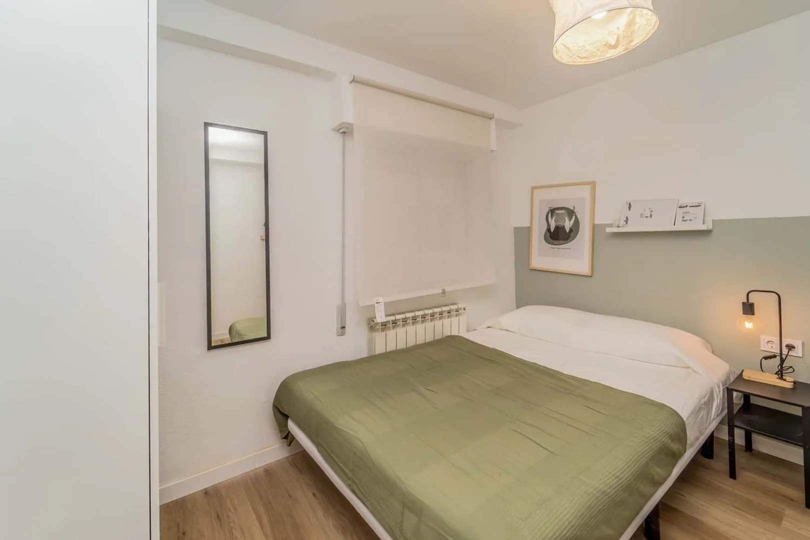 Chambre d'étudiant fonctionnelle parfaite pour étudier dans 