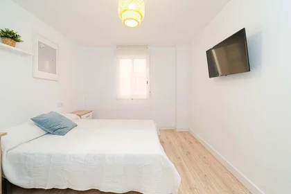 Private room at C. Antonio Pascual Quiles, 5, 2º, 03201 Elx, Alicante, Spain, image 1 of 32