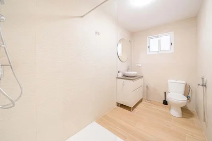 Private room at C. Antonio Pascual Quiles, 5, 2º, 03201 Elx, Alicante, Spain, image 14 of 32