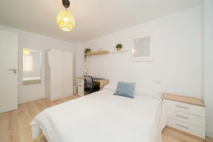 Private room at C. Antonio Pascual Quiles, 5, 2º, 03201 Elx, Alicante, Spain, image 3 of 32