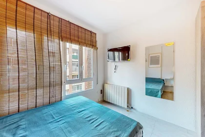 Habitación privada en Av. dels Països Catalans, 34, pt b, 43206 Reus, Tarragona, Spain, imagen 2 de 26