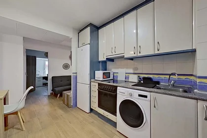Habitación privada en C. de Sevilla, 13, piso 1-f, 50006 Zaragoza, Spain, imagen 11 de 28