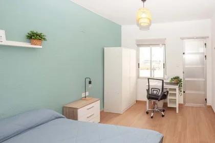 Habitación privada en Av. de l'Alcora, 11, 12006 Castelló de la Plana, Castelló, Spain, imagen 4 de 34
