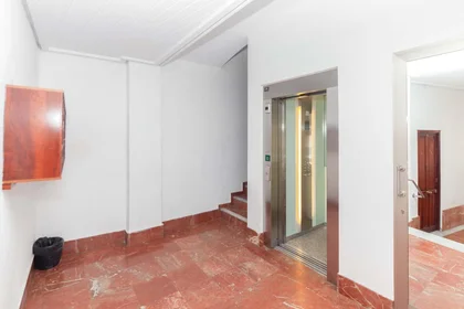 Quarto privado em Carrer de la Font Roja, 8, 7º a, Patraix, 46007 València, Valencia, Spain, imagem 5 de 38