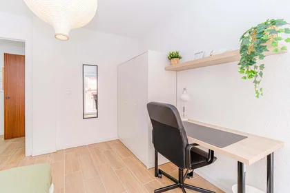 Habitación privada en C. de Torres Quevedo, Alacant, Alicante, Spain, imagen 1 de 34