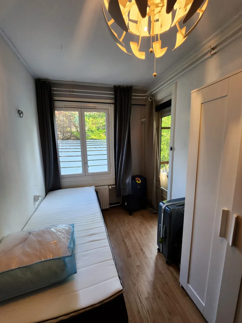 Habitación para estudiantes en  con modernas comodidades