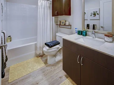 Appartamento in 2125 Franklin Blvd, Eugene, OR 97403, USA, immagine 1 di 10