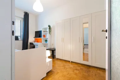 Quarto privado em Via Divisione Julia, Stazione, imagem 1 de 10