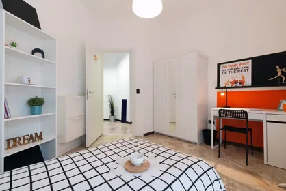 Stanza privata in Via XXIV Maggio, Santa Lucia, immagine 4 di 10