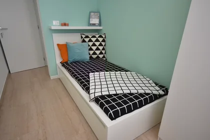 Quarto privado em Via Angelo Maj, Stazione, imagem 1 de 10