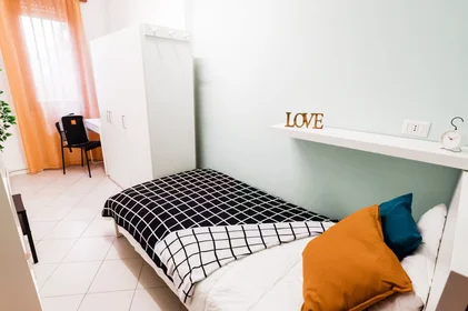 Chambre privée à Via Angelo Maj, Stazione, image 1 de 10