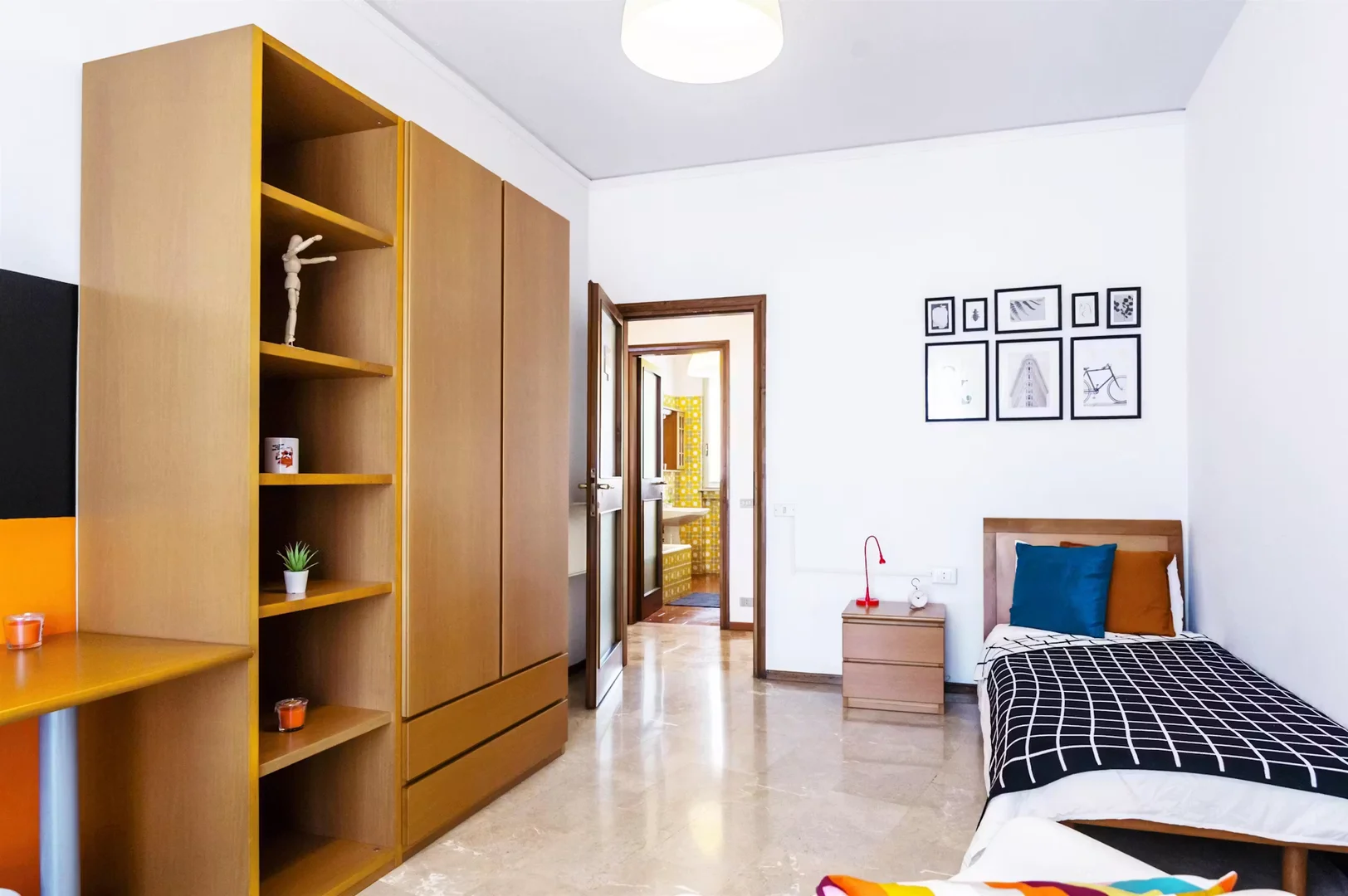Chambre à louer dans un appartement d'étudiant à , entièrement meublée