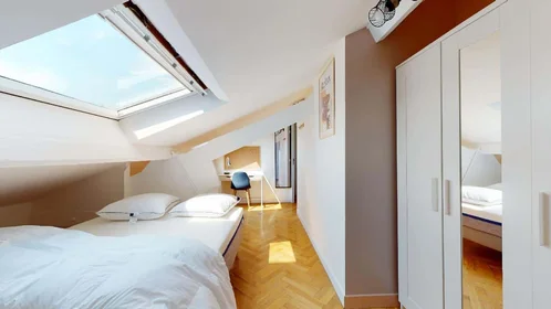 Quarto privado em 4 boulevard Jules Guesde Saint-Denis 93200 FR, imagem 2 de 16