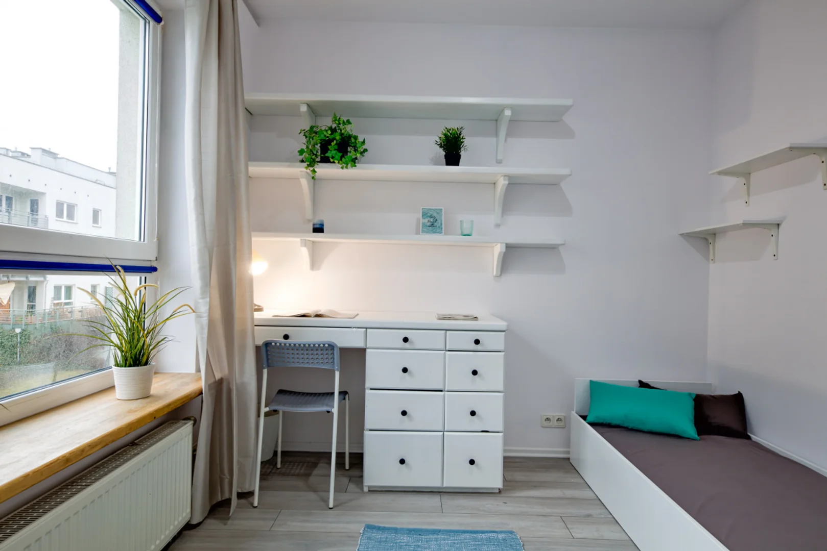 Bezahlbares Zimmer für Studenten mit ausreichender Beleuchtung in 
