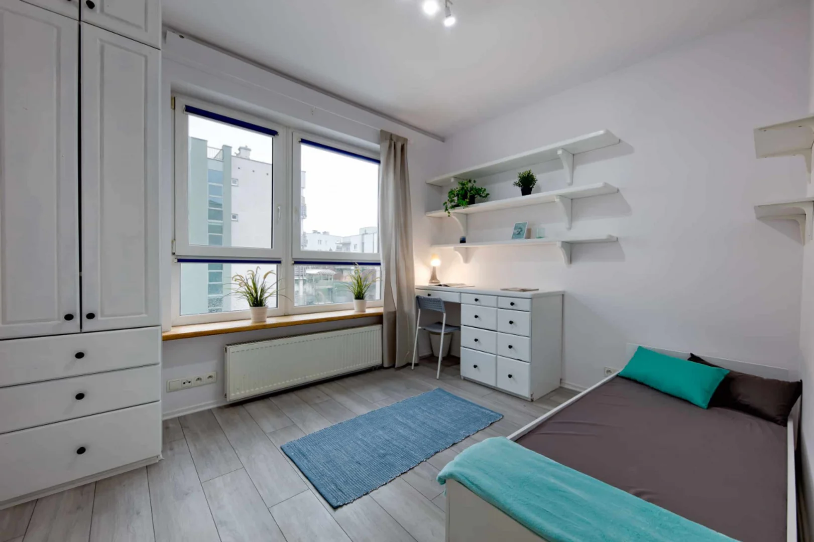Zimmer in Studentenwohnung in  zu vermieten, voll möbliert