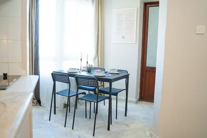 Quarto privado em Fahrettin Kerim Gökay Caddesi, imagem 21 de 41