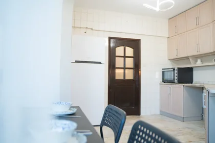 Quarto privado em Fahrettin Kerim Gökay Caddesi, imagem 25 de 41