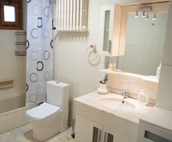 Quarto privado em Fahrettin Kerim Gökay Caddesi, imagem 32 de 41